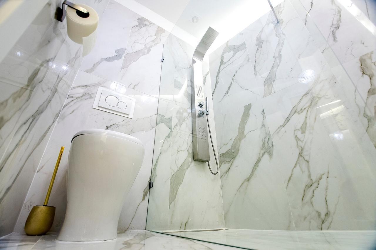 Jacuzzi Sinagoga View Appartement Boedapest Buitenkant foto
